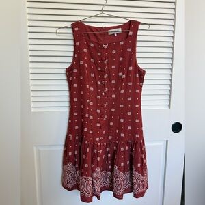 WAYF Sleeveless Button-Front Dress in Bandana Print / Terracotta